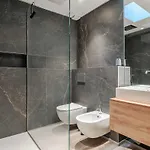Host4u - Beautiful 56 In Center Piazzale Arnaldo
