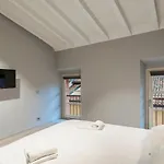 Host4u - Beautiful 56 In Center Piazzale Arnaldo Apartment *