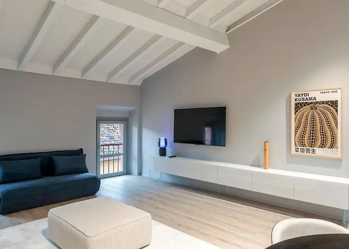 Host4u - Beautiful 56 In Center Piazzale Arnaldo * Brescia