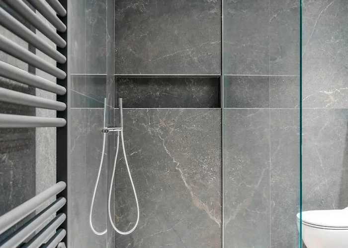 Host4u - Beautiful 56 In Center Piazzale Arnaldo