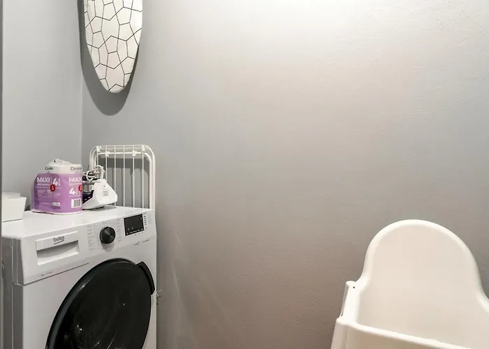 Host4u - Beautiful 56 In Center Piazzale Arnaldo